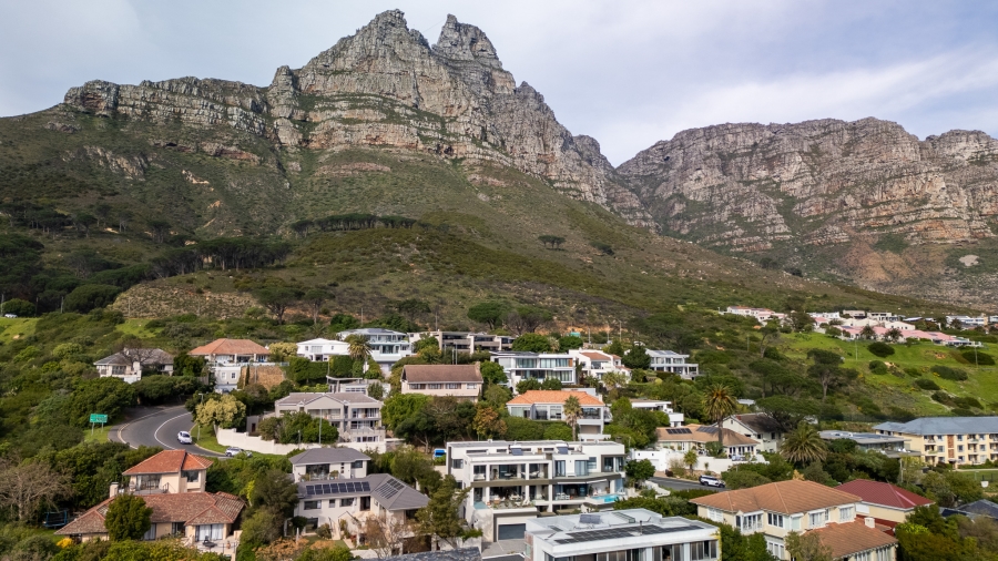 To Let 4 Bedroom Property for Rent in Camps Bay Western Cape